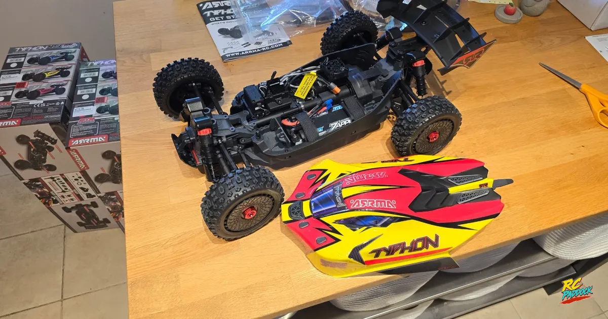 Arrma Typhon Mega 665